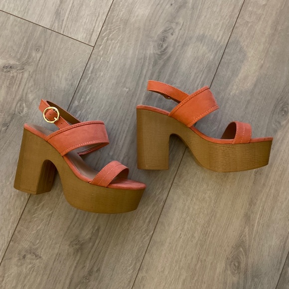 Pink Lily Size 8.5 Sydney Coral Block Heels - Picture 3 of 5